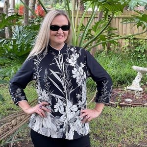 Vintage black and white floral print blouse top